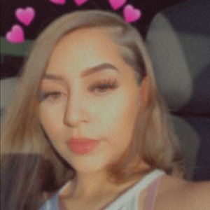 Meet your Posher, Lesley